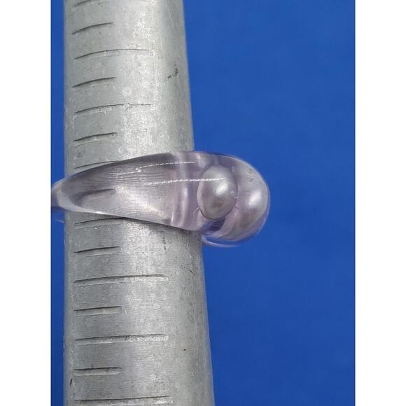 Lucite Resin Dome Ring Size 7.75 Clear with Faux Pearl bubbles Y2K Retro - Picture 3 of 13